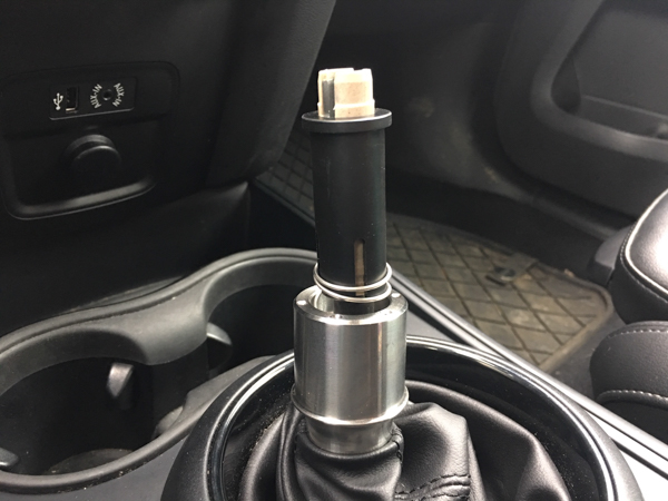 Universal Car Auto Gear Stick Shifter Knob Gear Head Screw Adapter Car Gear Shift Knob 8 * 1.25